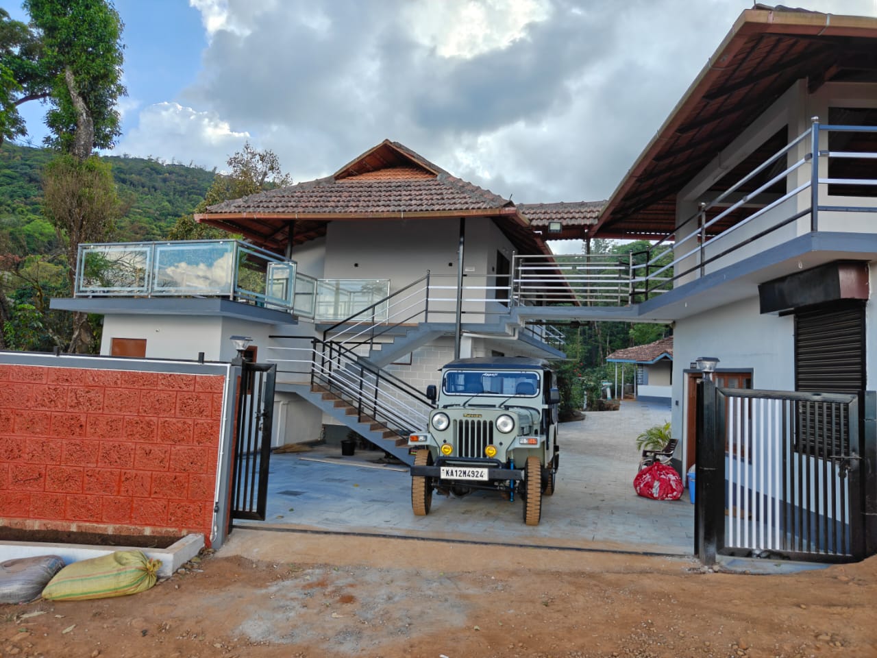 Entrance & Jeep